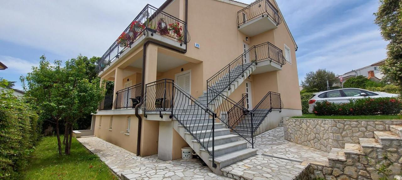 Apartmani Tomislav Krk Town Eksteriør bilde