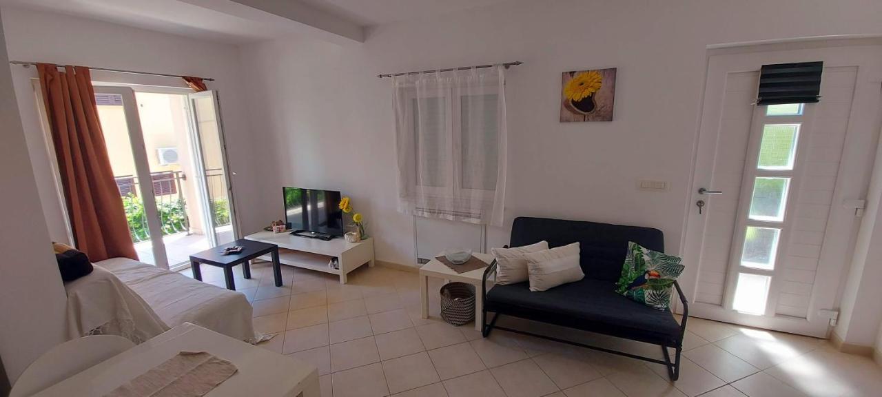 Apartmani Tomislav Krk Town Eksteriør bilde